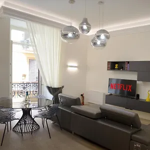 Fafgrandsuitenapoli Hébergement de vacances Naples